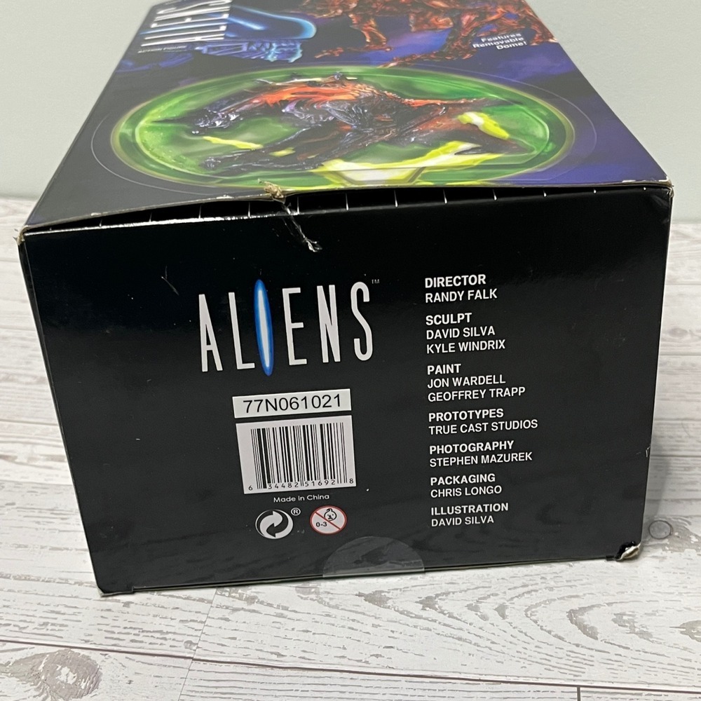 NECA Aliens Rhino Alien Action Figure Kenner Tribute Translucent Orange Black - Picture 6 of 12